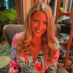 Meet your Posher, Amy